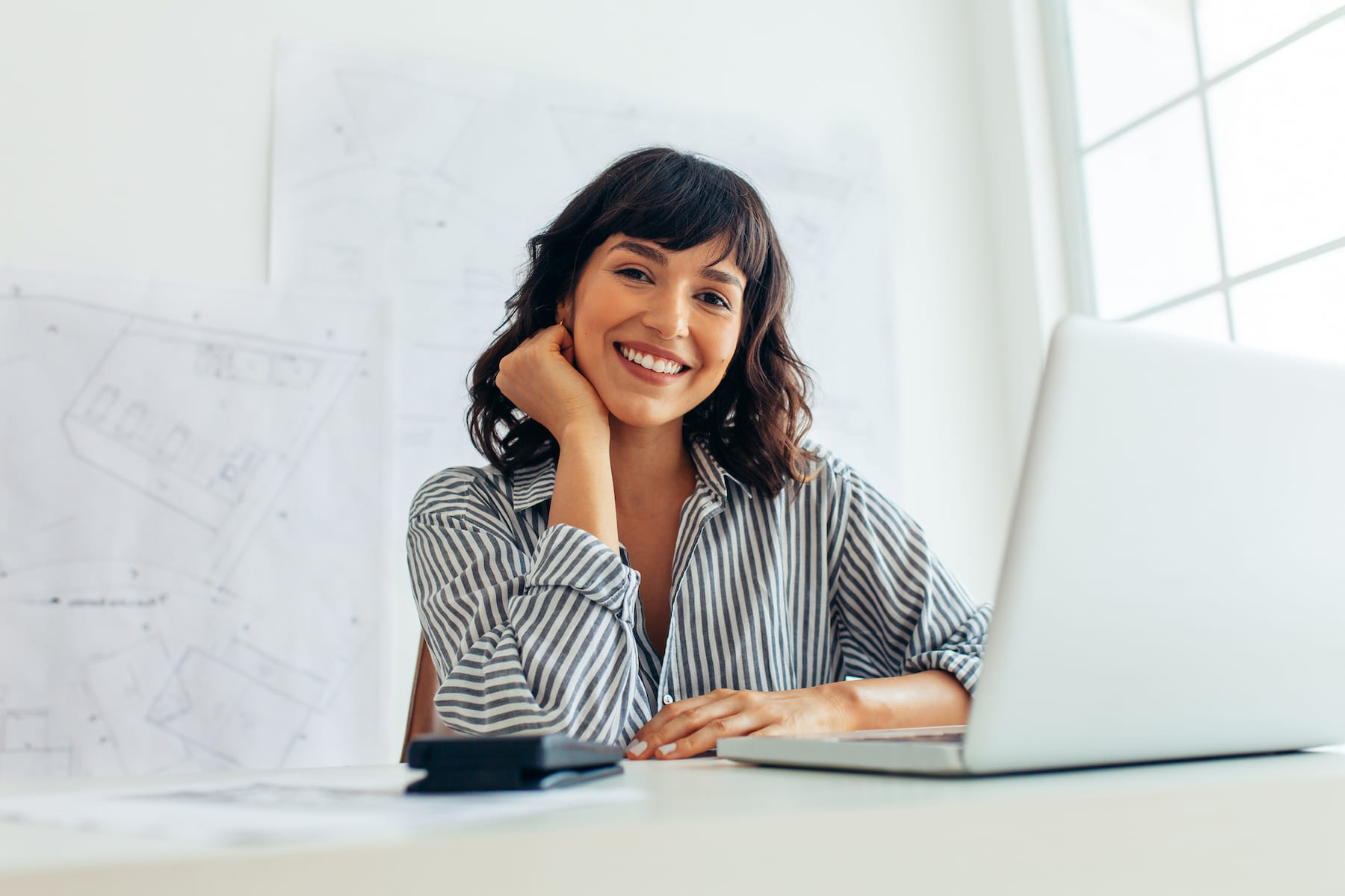 girl on laptop